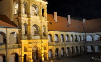 Noční prohlídky zámeckých expozic