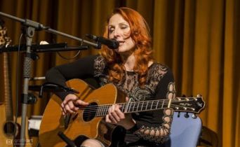 Koncert písničkářky Petry Šany Šanclové