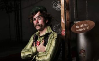 Cirk La Putyka:             La Putyka outdoor